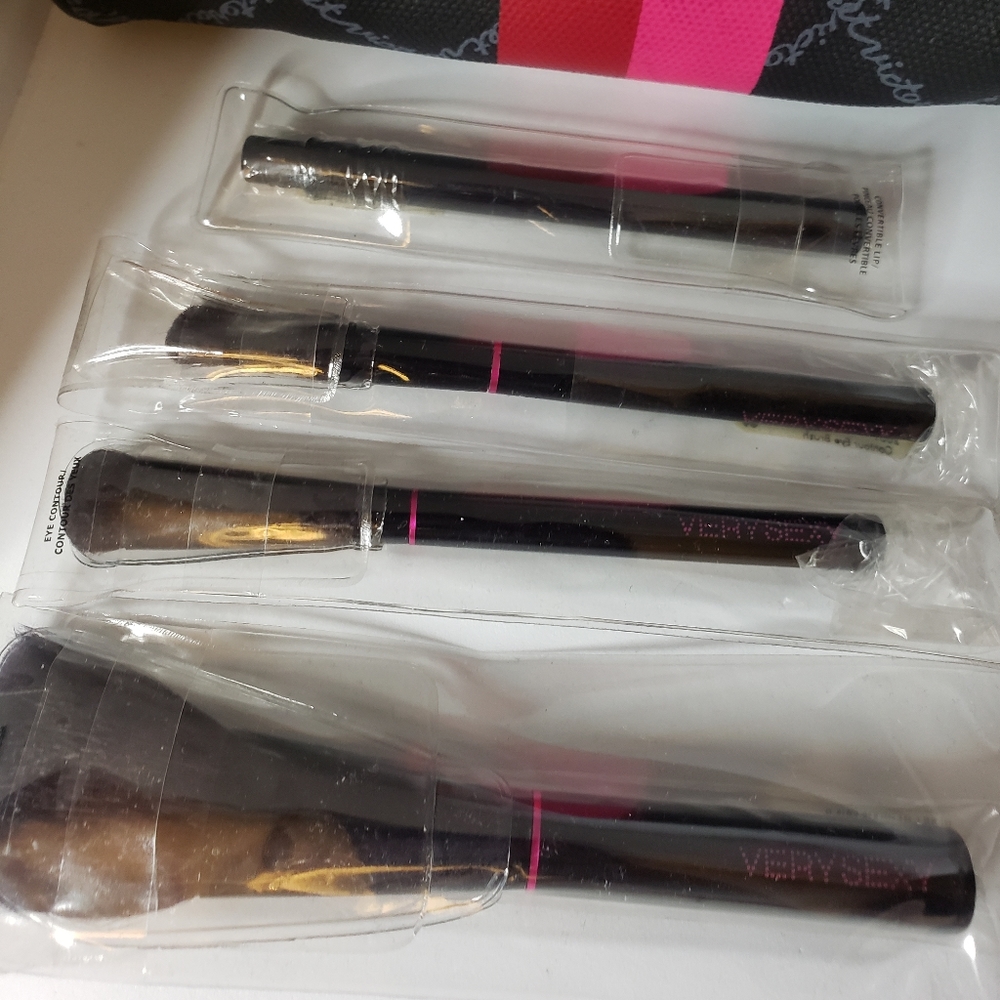 Victoria's Secret makeup brushes and makeup bag - Picture 2 of 5